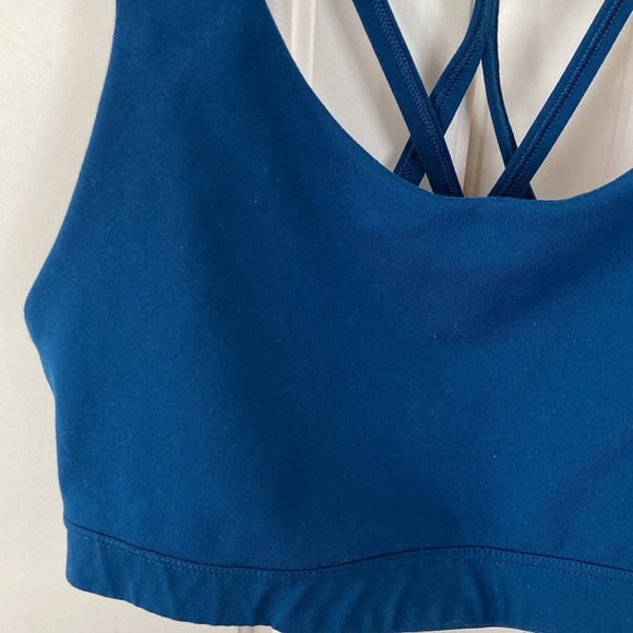 OLD NAVY💫 Women’s Dark Blue Crisscross Sports Bra - Picture 4 of 4